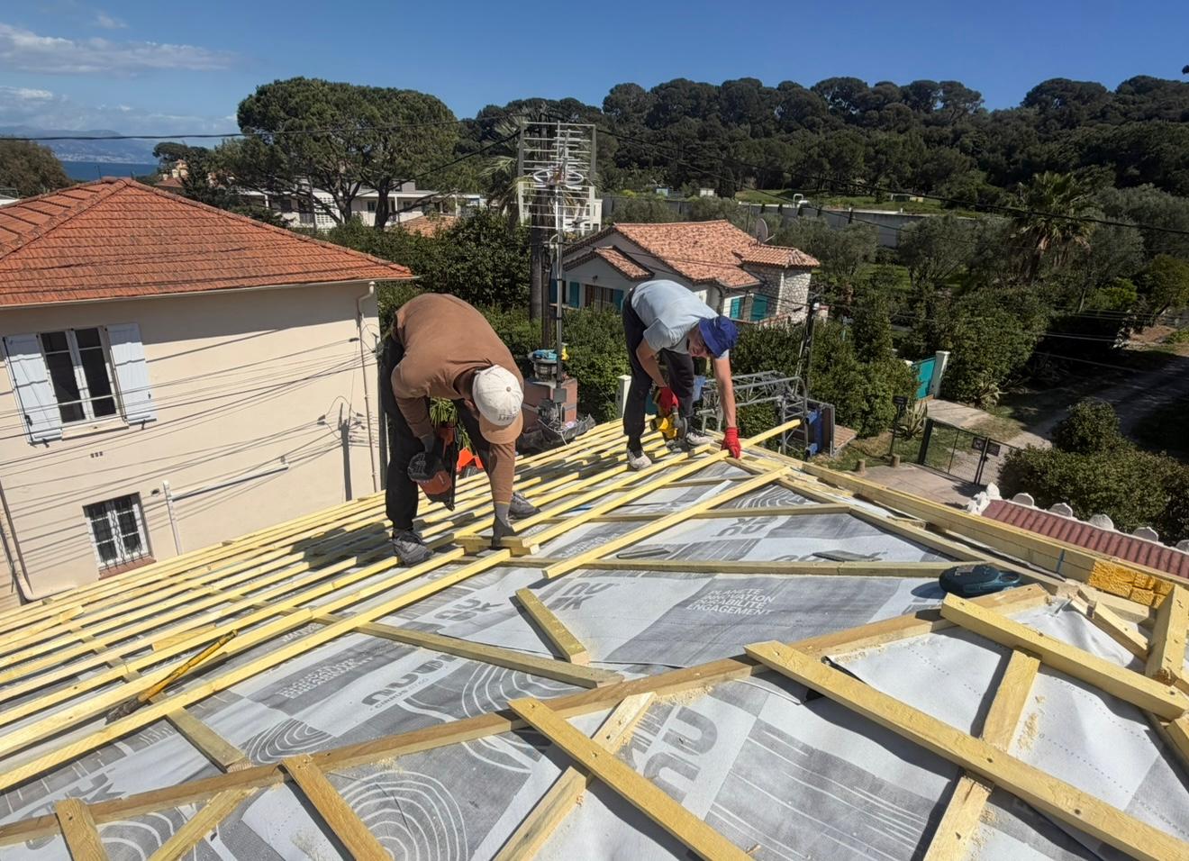 Réalisation toiture MG Toiture Antibes — chantier 2